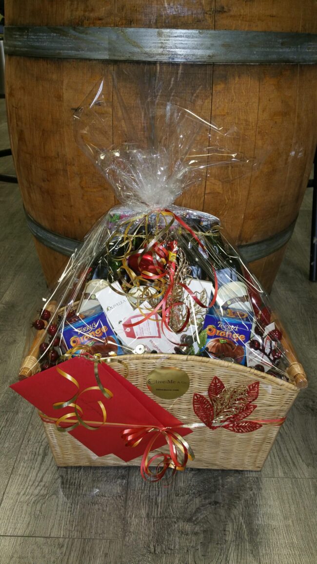 custom-christmas-basket